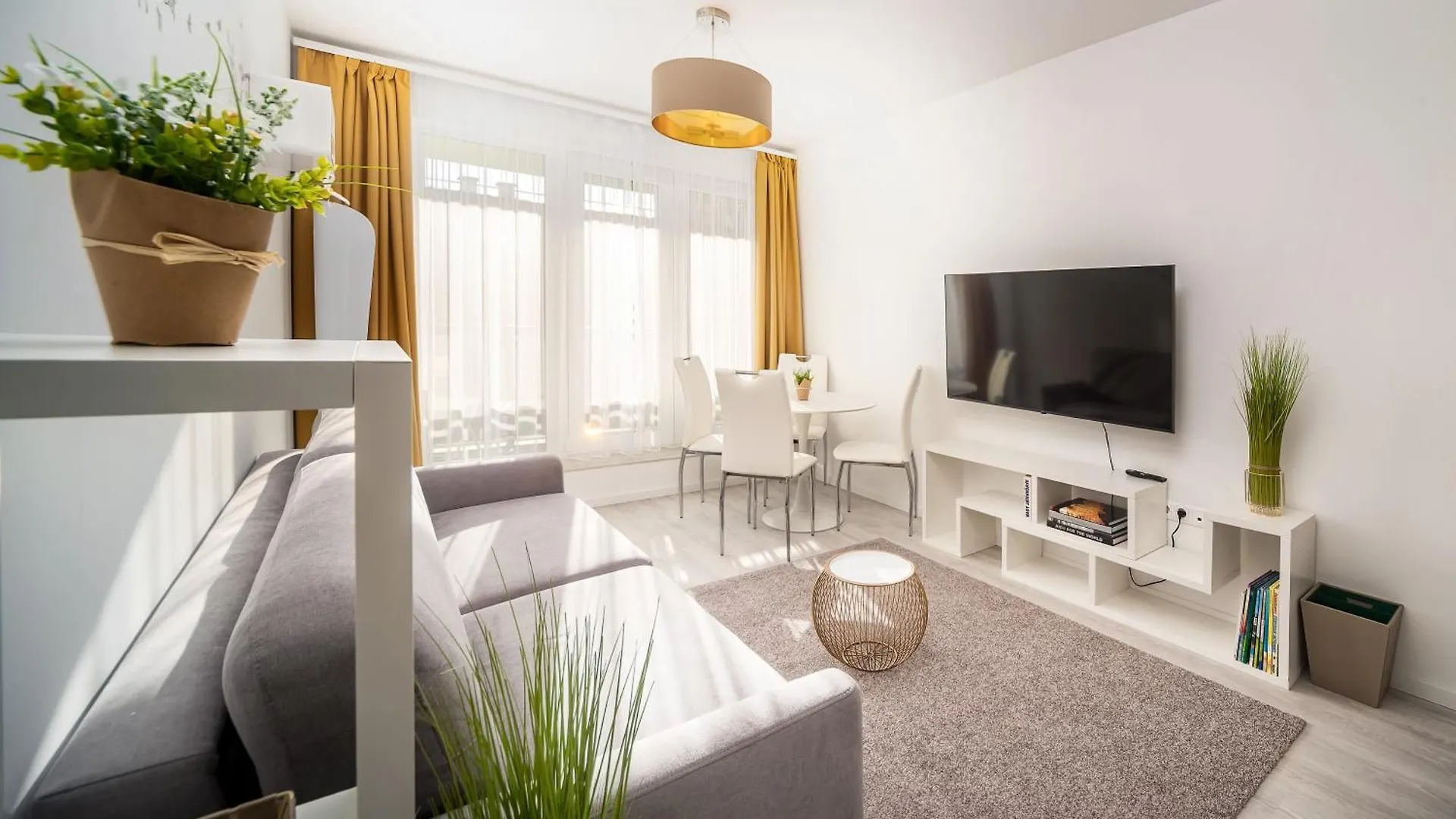 Sunbeam Crest Apartment Budapest